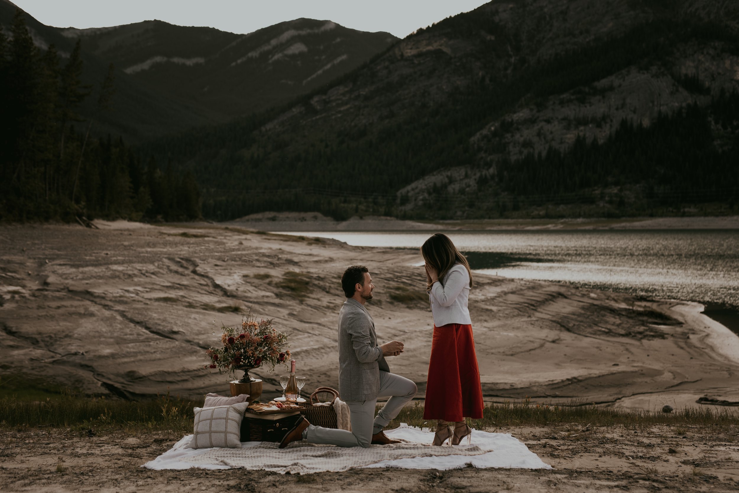 Surprise Picnic proposal, Picnic Proposal, calgary surprise proposal, proposal in Banff, Banff proposal locations, photographer in Banff