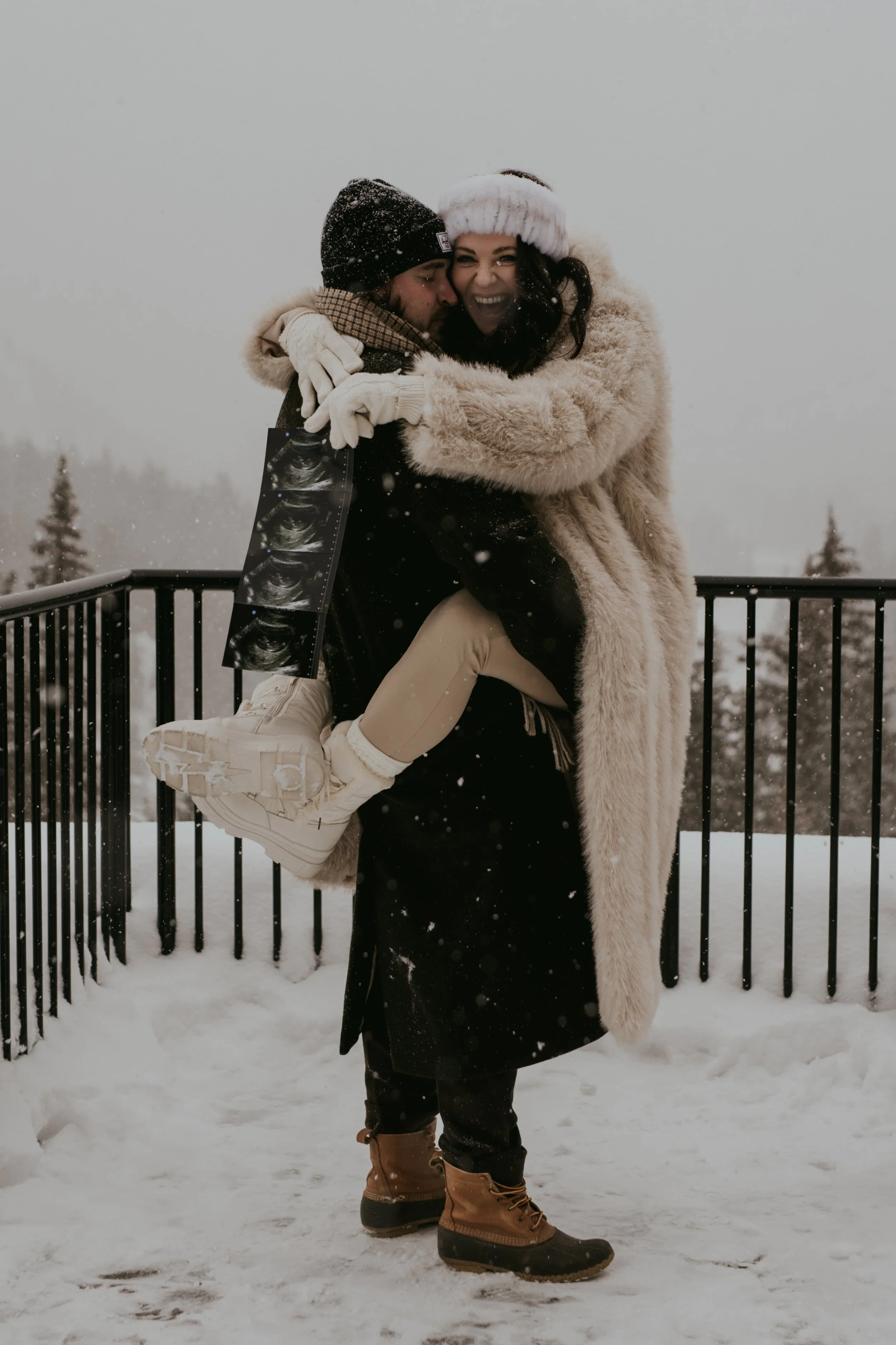 Calgary and Banff Maternity Photographer-47.jpg