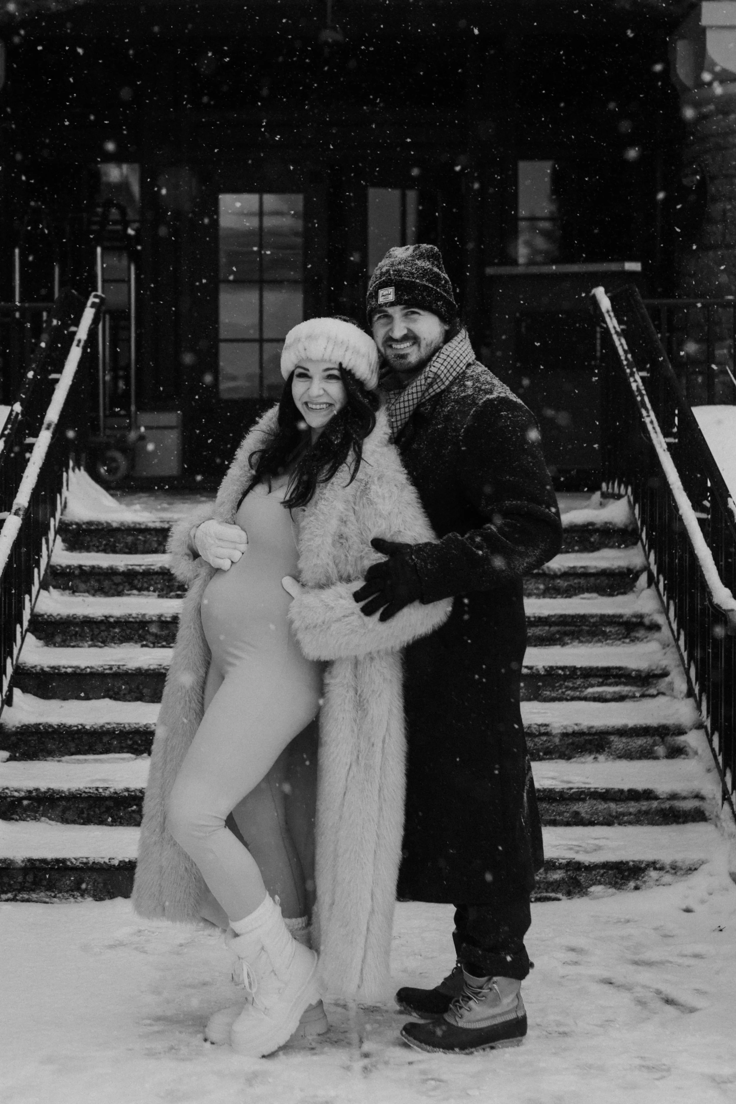 Calgary and Banff Maternity Photographer-54.jpg