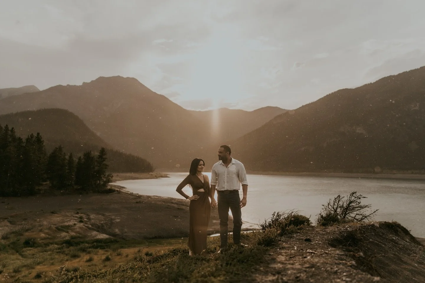 Banff engagement photos and summer proposal season is just around the corner! ❤️ I can hardly wait! So many beautiful surprise proposals, couple photos, weddings and elopements on the books for 2026!🥰 

#banffphotographer #banffproposal #banffweddin