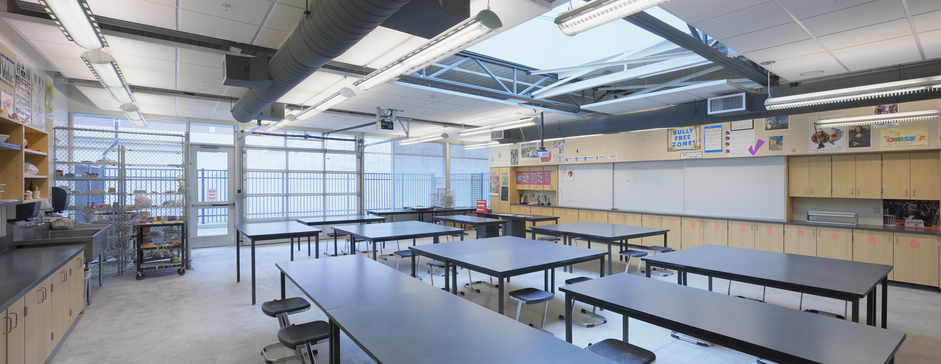 Sumner MS - Classroom.PNG