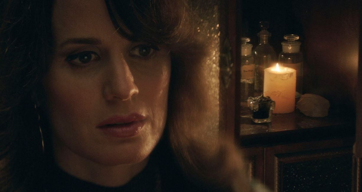 Kate Siegel Ouija - Ouija Origin Of Evil Ted Takes Movie Reviews Previews Trailers