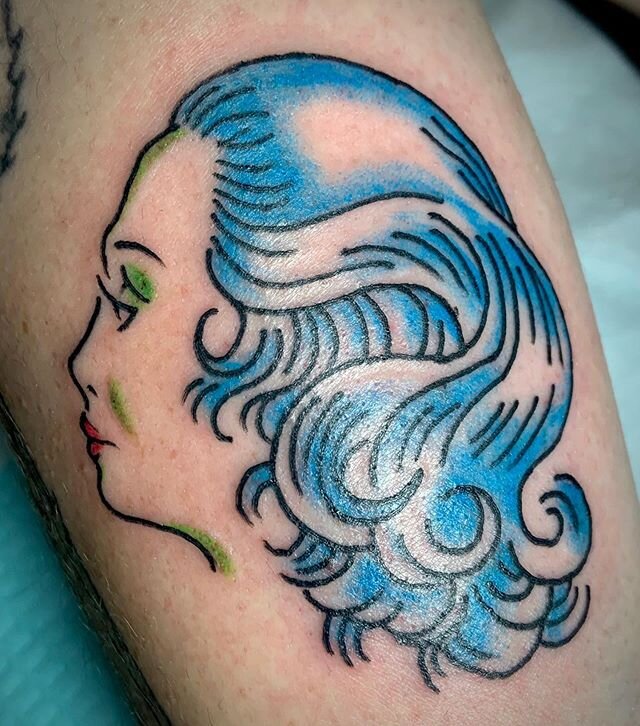 Blue Betty by @jonbenetsghost #tigerlilytattoo #tigerlily #tattoo #pdxtattoo #portlandtattoo #ttt #tttism #supportsmallbusiness #quarantine #stayhome #fuckcorona