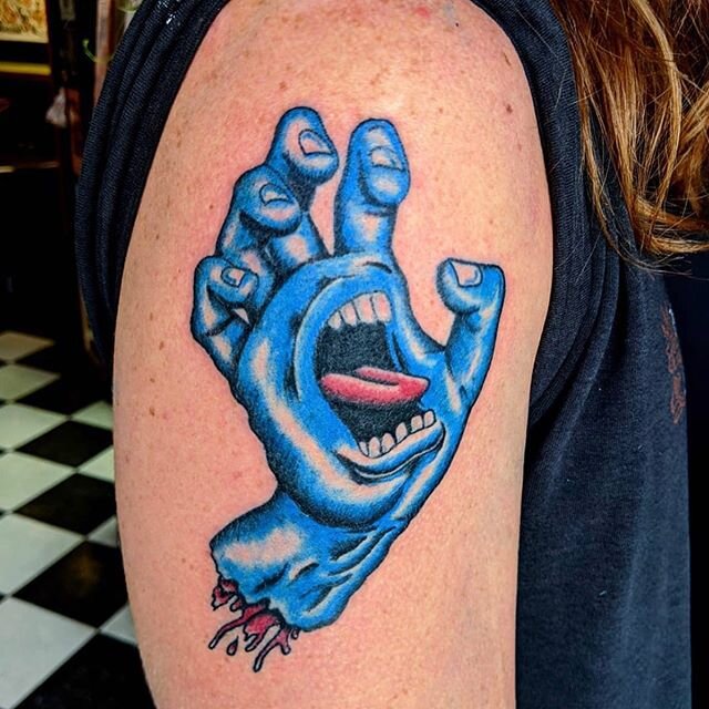 Santa Cruz hand by @dustinbriantattoo #santacruz #santacruztattoo #tigerlily #tattoo #tigerlilytattoo #pdxtattoo #portlandtattoo #quarantine #fuckcovid #fuckcorona #carolebaskin #stayhome #supportsmallbusiness