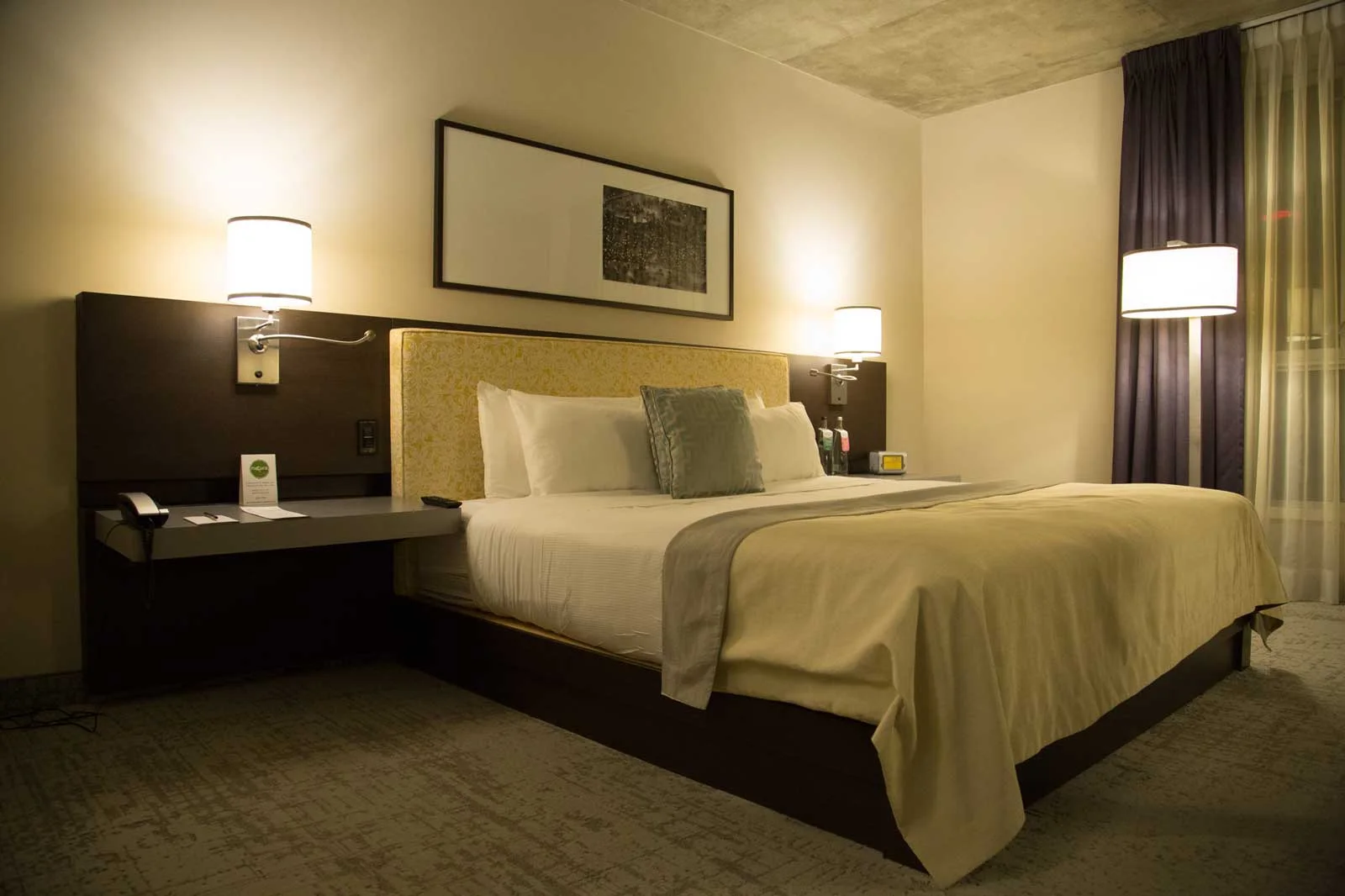 Hotel-10-Montreal-Stenberg-8544.jpg