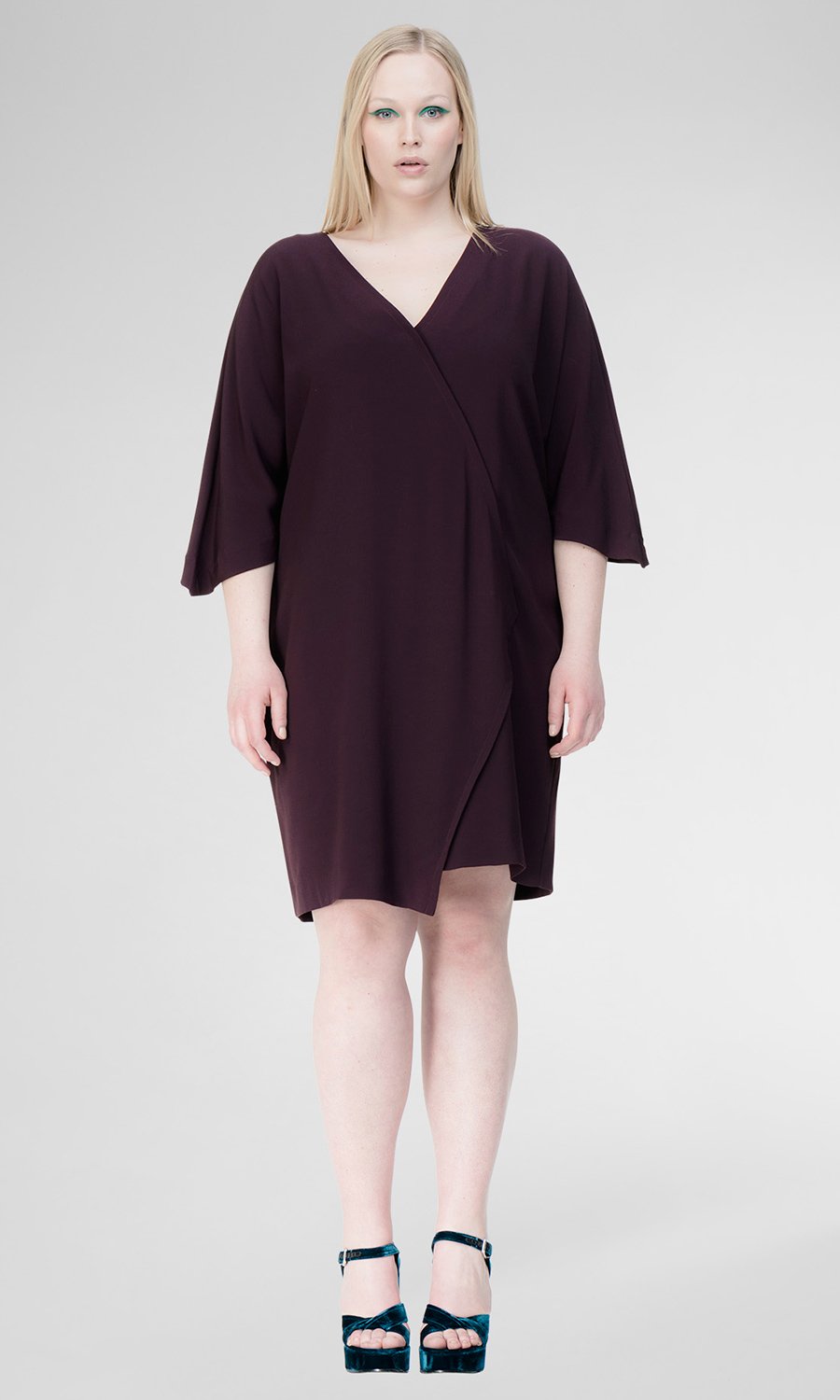 plus-size-katy-dress-aubergine-01_1024x.jpg