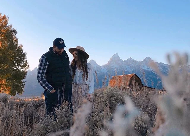 4 years and 4 million photos later 😘 thankful for this sweet country cowboy + loved getting to spend year 4 together in the wild wild west. also - big s/o to self-timer and this tumbleweed plant for the unexpected pro photography shot 📸