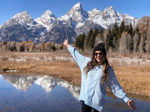 life is grand :) happy friday friends 🎉
.
.
.
.
.
.
.
.

#explorewyoming #visitwyoming #nationalparksusa #oakandodyssey #travelgirlstyle #travelgal #grandtetons #grandtetonnationalpark #tetons #explorecreate #jacksonholewyoming #wildwildwest #visitj