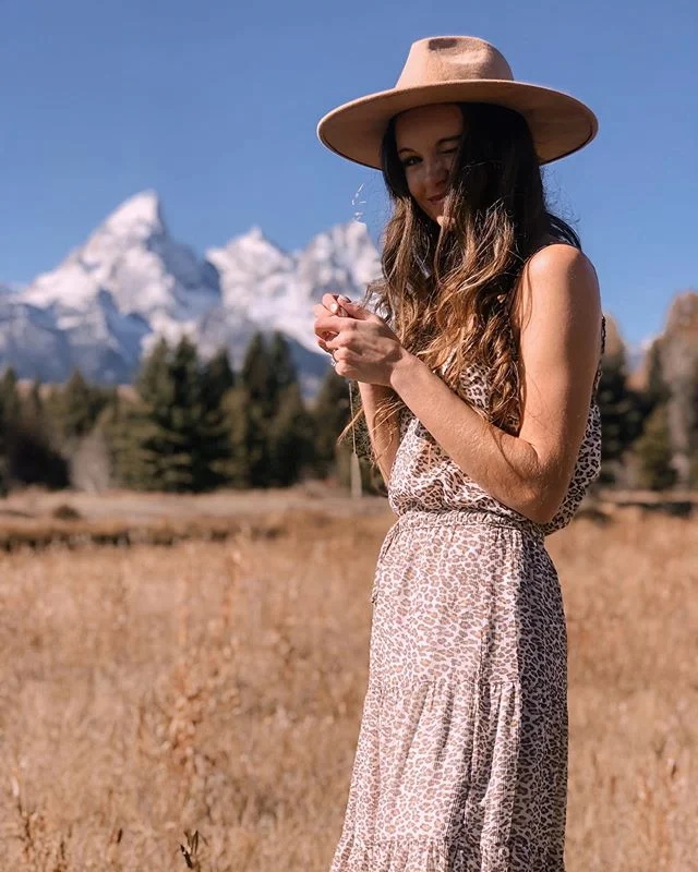 pickin&rsquo; wildflowers 🌾
@aerie #aeriereal #aeriepartner #aerieambassador