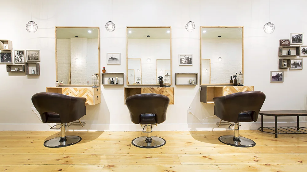 Triple_Crown_Salon_02.jpg