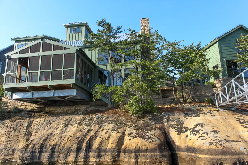 Smith Lake Residence I 10-006-14-W.jpg