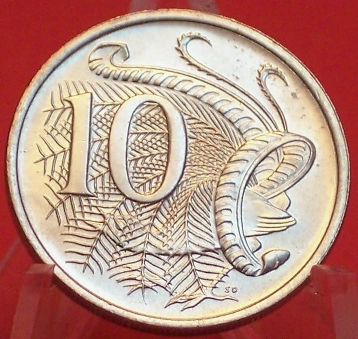 The superb lyrebird is on one side of the Australian 10c coin. ©Getty Images