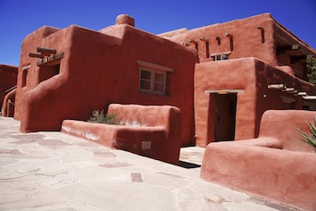 A modern adobe house©kidcyber