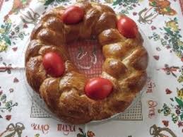 Greek Easter bread called tsoureki ©iStock