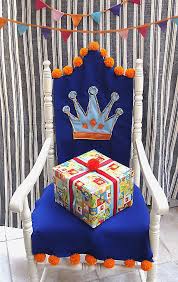 A Dutch birthday chair in a crown year