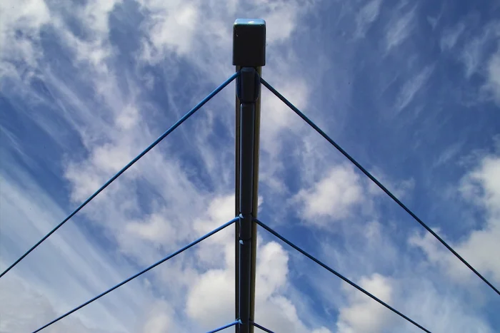 Hills_Hoist_IS.jpg