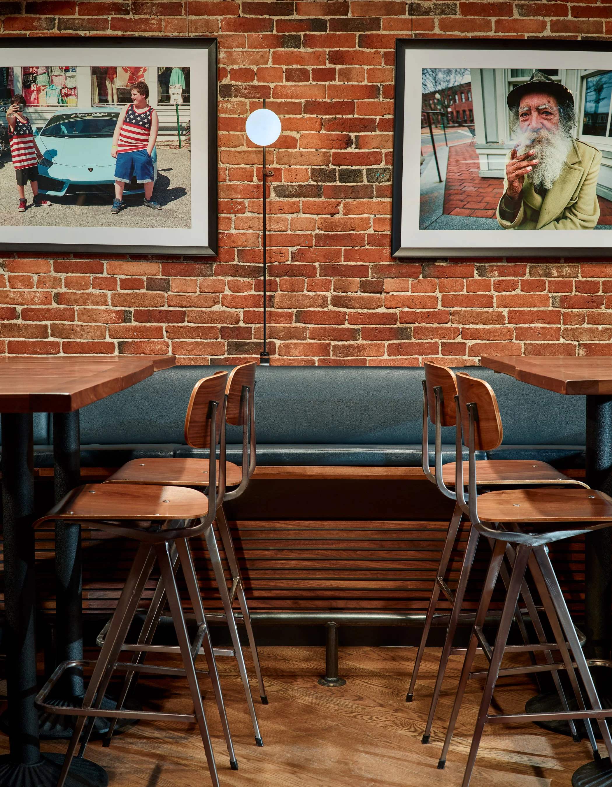 AndTermeer_PressRoom_Fl1Chairs_SMALL.jpg