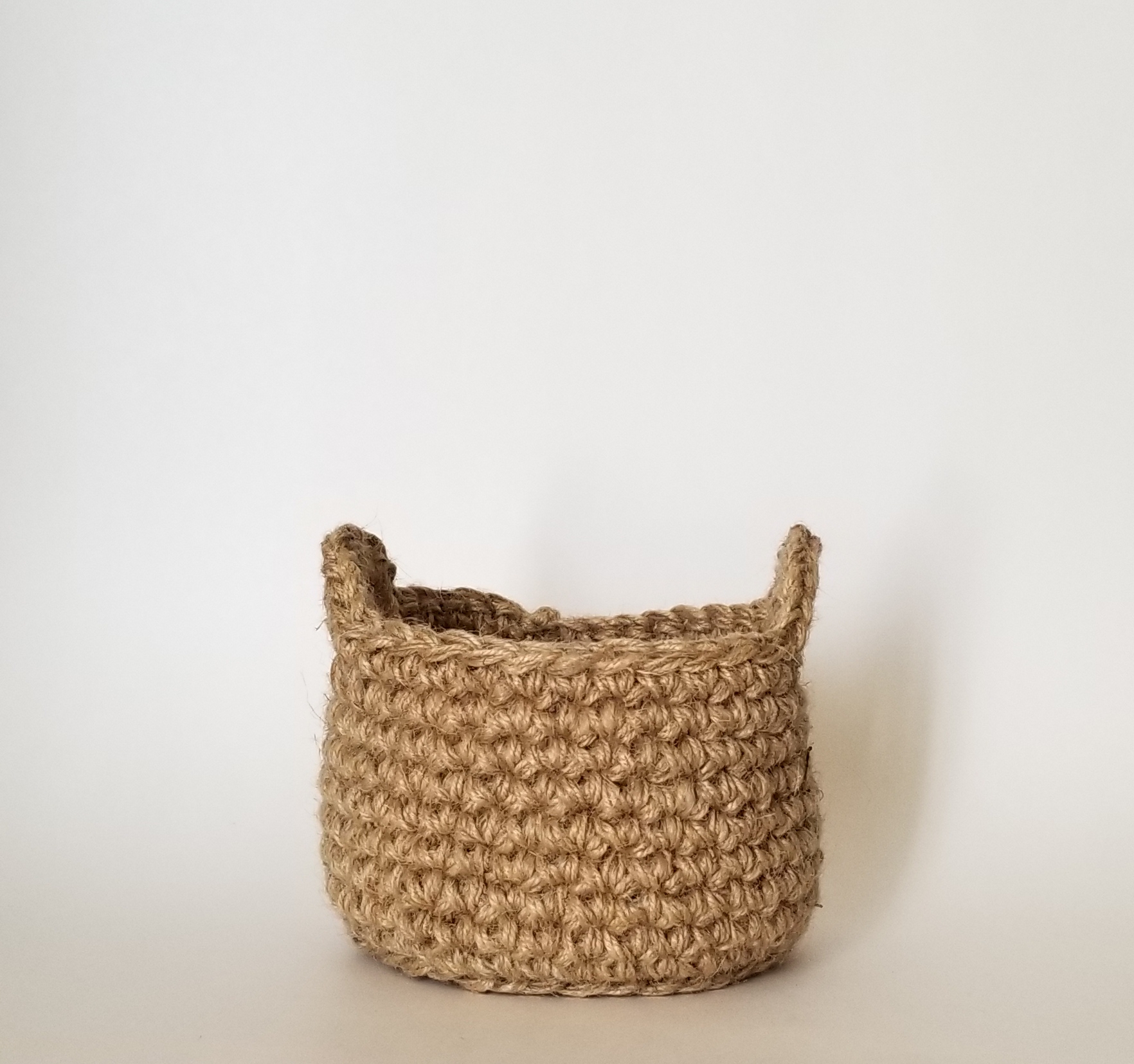 LKLYDesigns - Small Natural w Handle 1.jpg