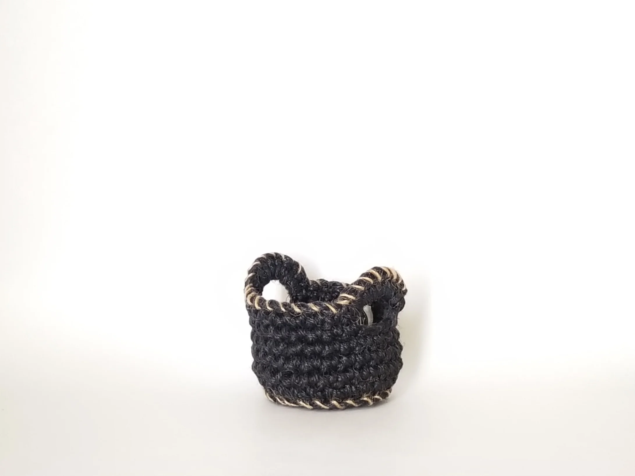 LKLYDesigns - Mini Black ii.jpg