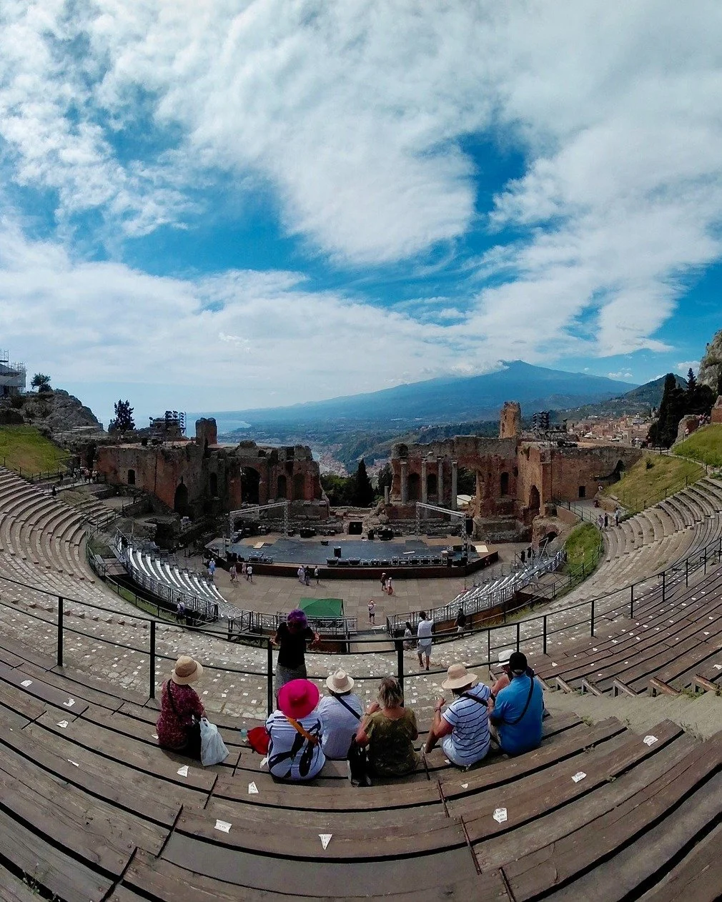 Exploring ancient ruins in Sicily with our very own local guide!

#foodiamtravel #sicily #italy #travel