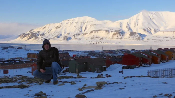 Staying Warm 1309 km From North Pole