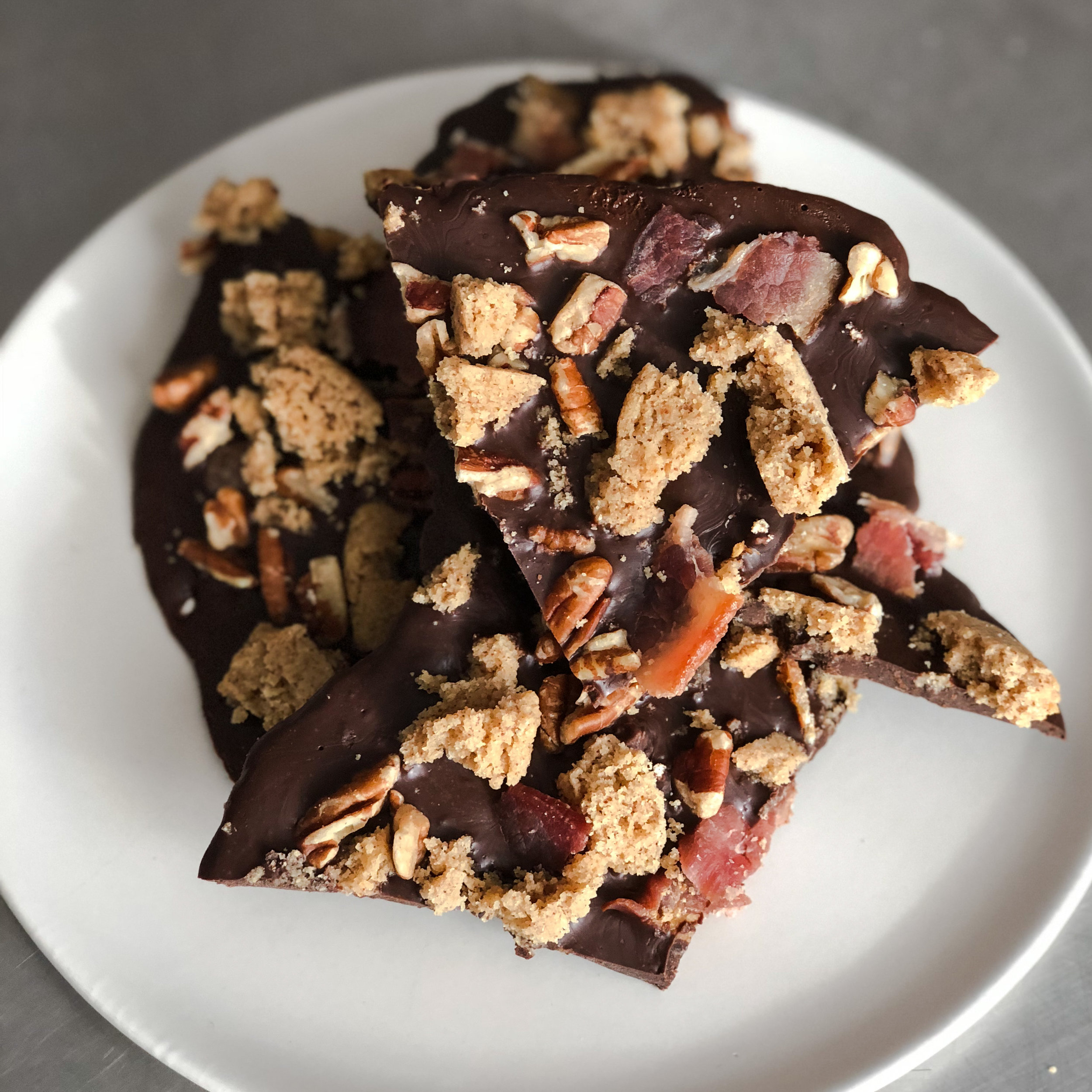KETO RECIPE: Nui Cookie SNICKERDOODLE BARK WITH DARK CHOCOLATE, BACON, PECANS, AND SEA SALT by Keto In The City.JPG