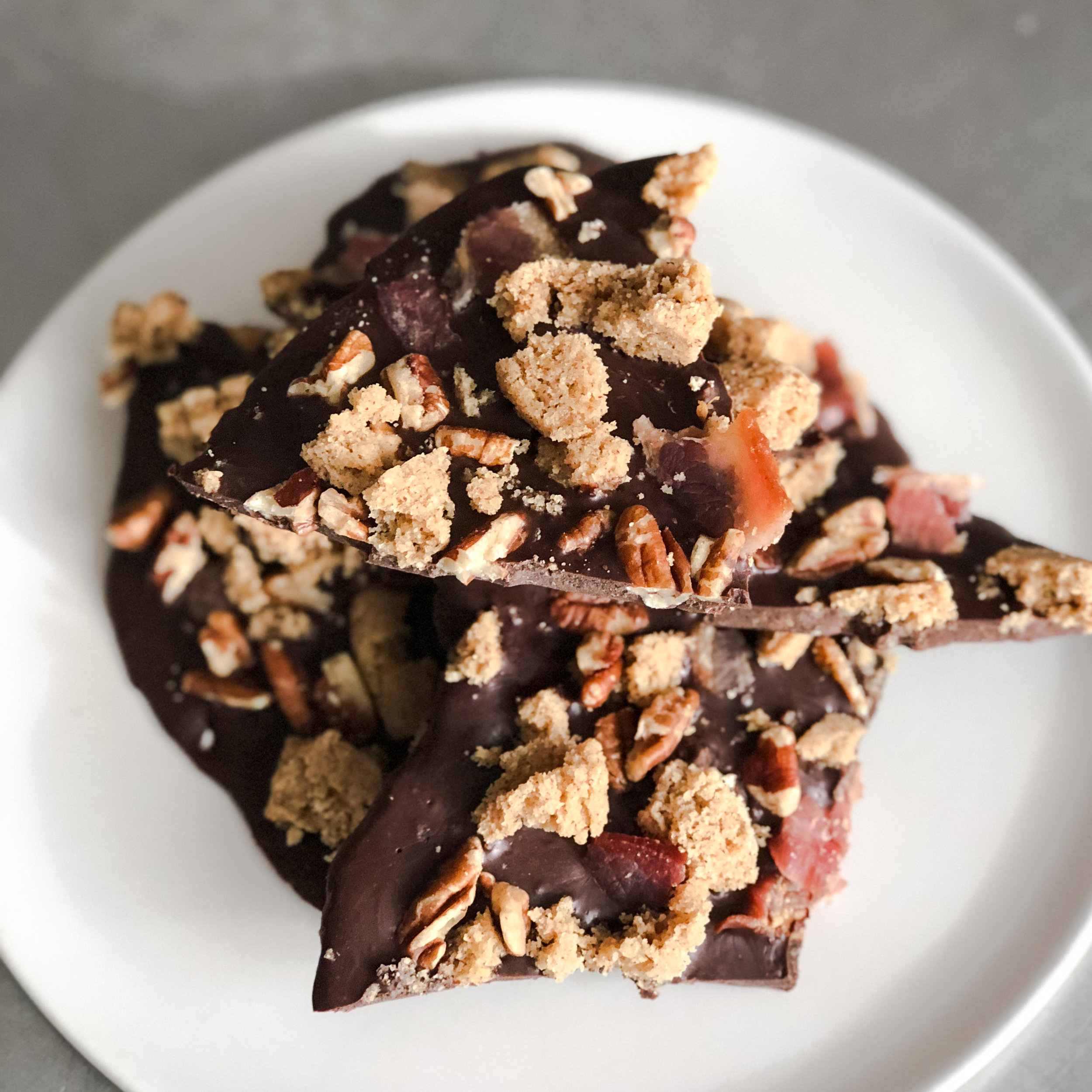 KETO RECIPE: NUI COOKIE SNICKERDOODLE BARK WITH DARK CHOCOLATE, BACON, PECANS, AND SEA SALT by Keto In The City.JPG