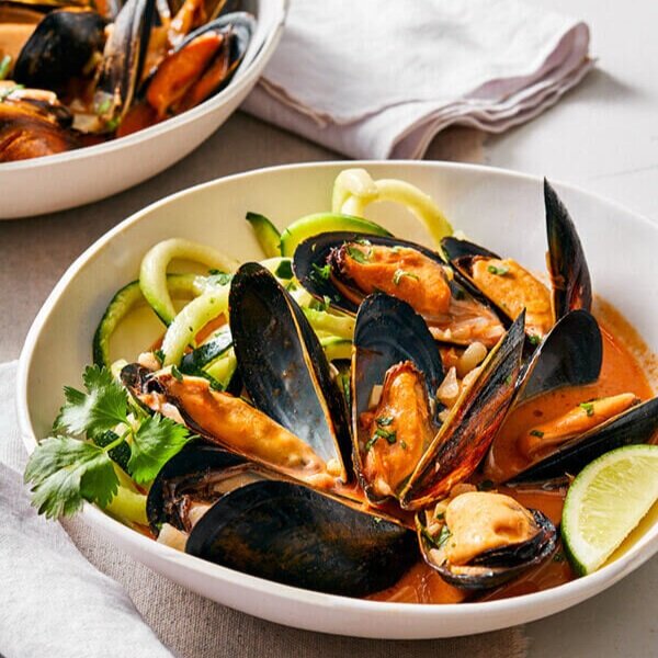 KITC_SEAFOOD_Coconut%2BCurry%2BMussels%2Bwith%2BZucchini%2BNoodles_1830_CROPPED.jpg