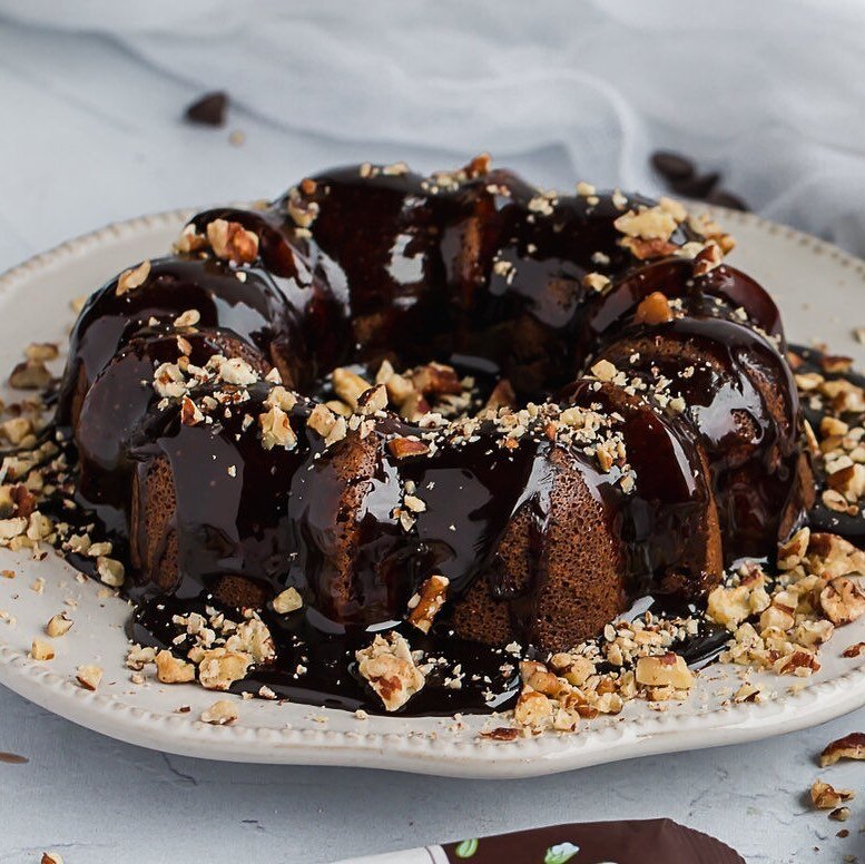 Easy Keto Instant Pot Chocolate Cake! 🍫❤️😍 It looks so impressive once you drizzle ChocZero syrup all over it. You could make individuals in ramekins too. Do you use your IP to make desserts?! ⁠⠀
⠀⠀⠀⠀⠀⠀⠀⠀⠀⁠⠀
⠀⠀⠀⠀⠀⠀⠀⠀⠀⁠⠀
Choc Zero discount code is K