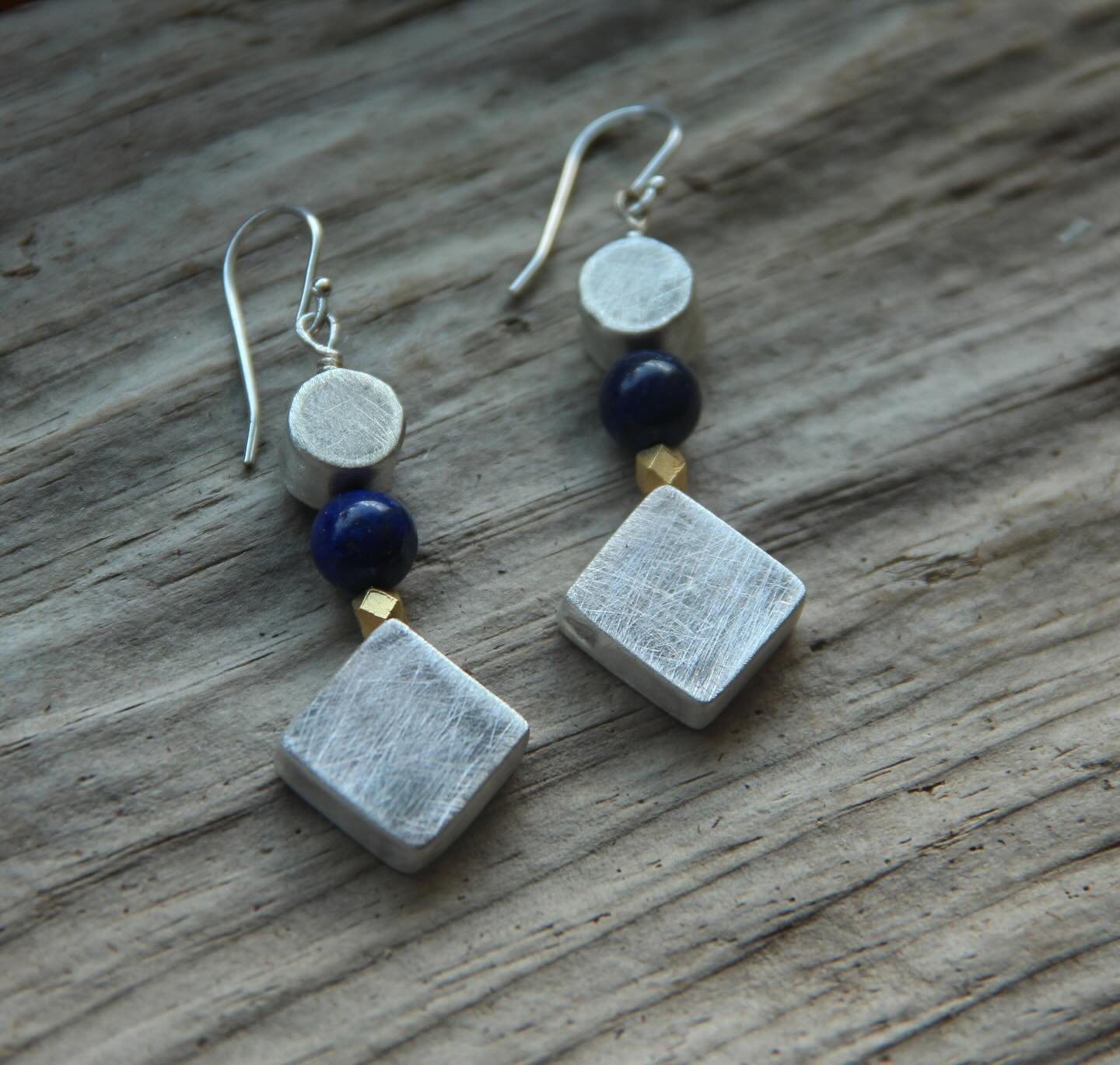 Day #4 of #7in7earrings !

I made some hollow form beads yesterday and the light ran out before I could finish and photograph so it&rsquo;s a day late but we are still going! 

Hollow form sterling beads, paired with lapis and gold accents. Happy Sat