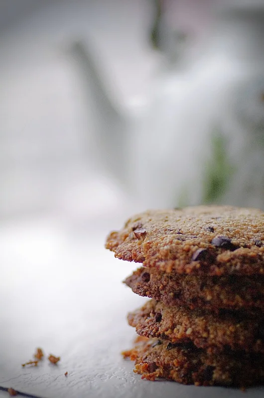 Almond + Choc-Chip Cookies