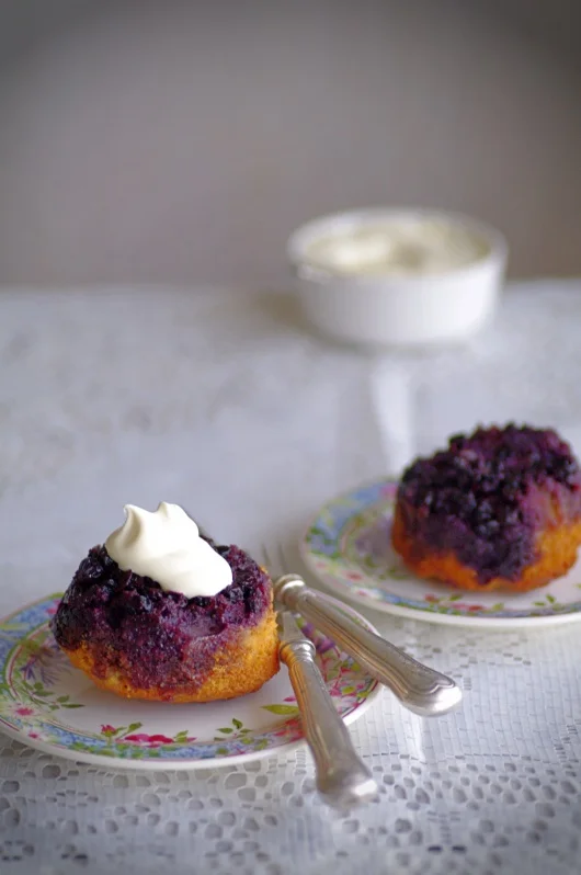 Blueberry + Almond Cake !
