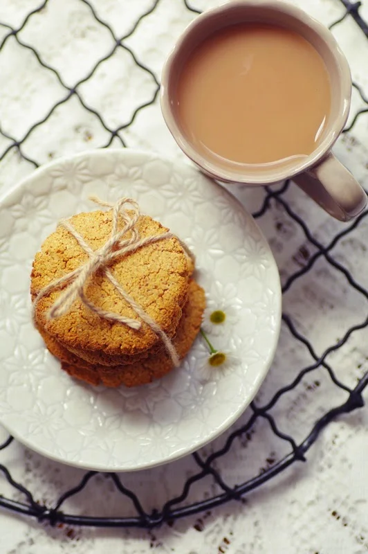 Biscuits + Tea !
