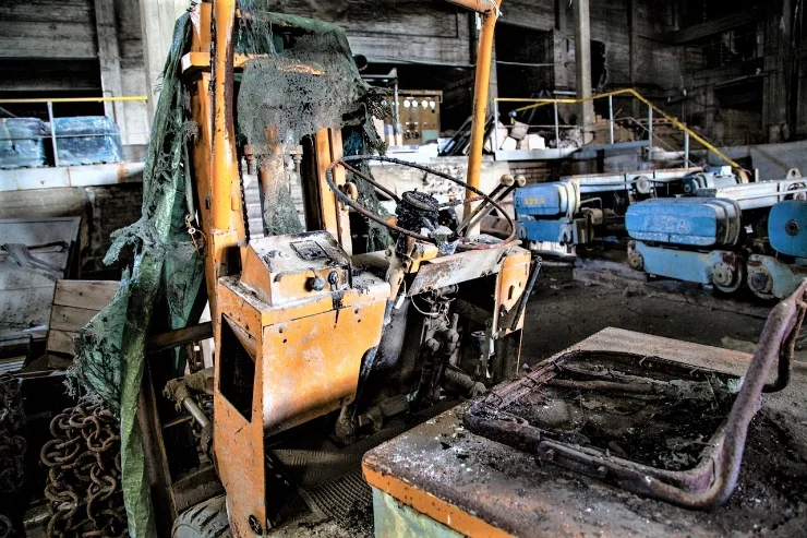 old-forklift-1531130_1280.jpg