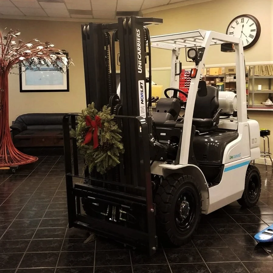 UniCarriers Wreath.jpg