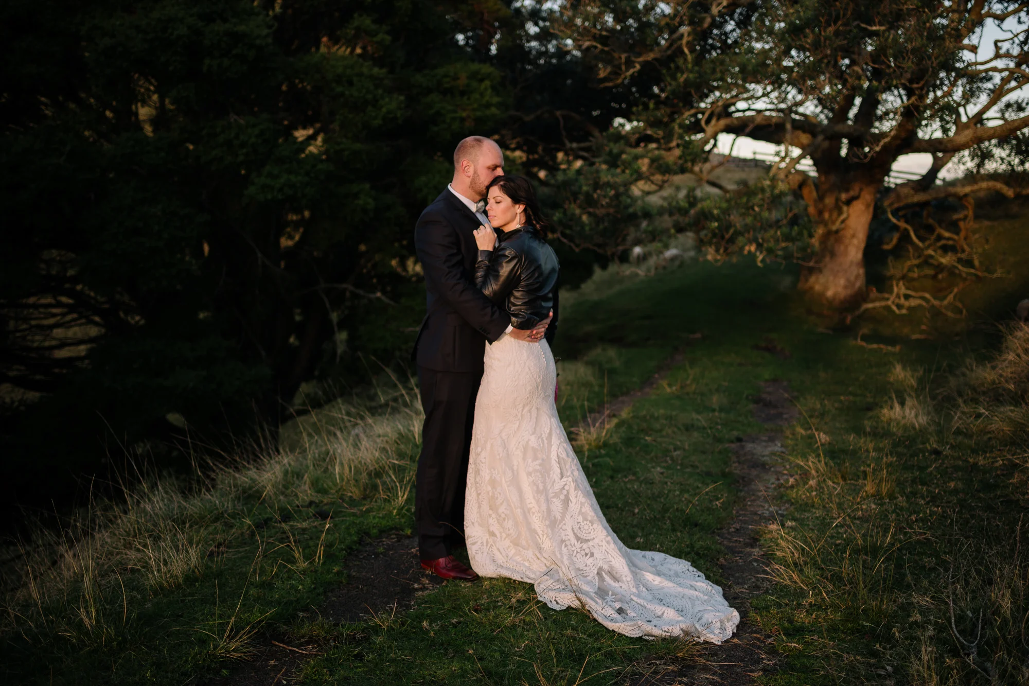 GemmaandJeremy-Auckland-City-Elopement-Onetreehill439-18.jpg