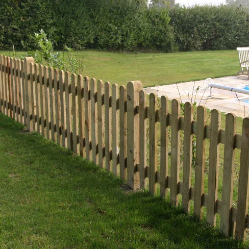 Palisade Similar construction to close board, Great for areas of low light or high winds. Available with square, pointed or rounded tops.