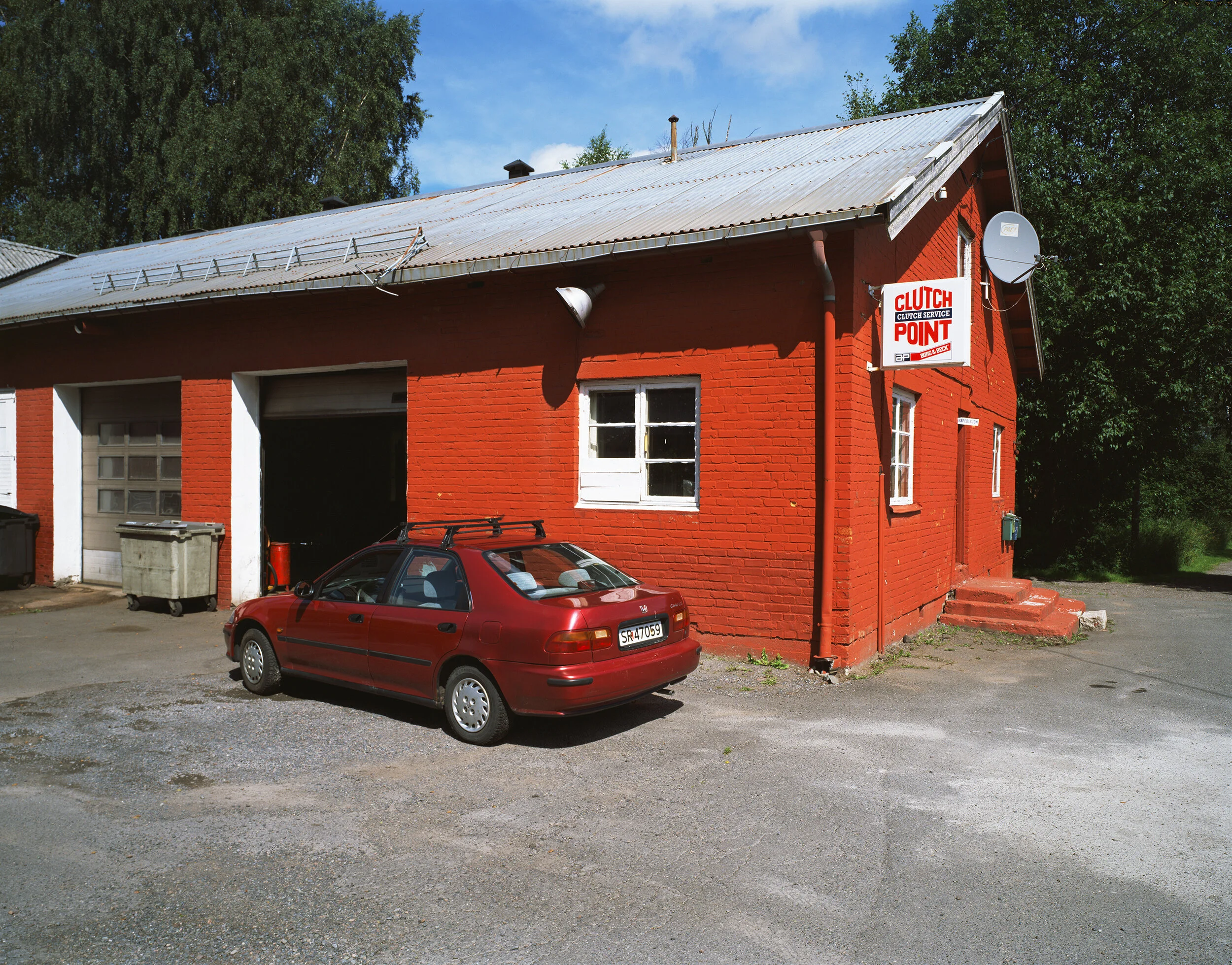 Clutch Point, Brekke