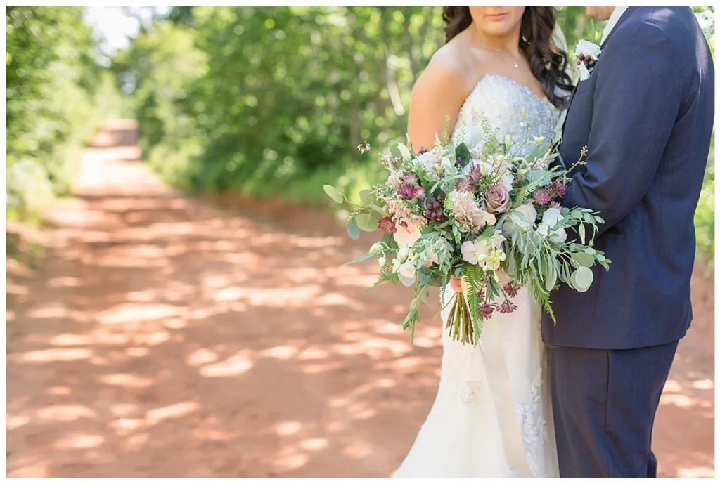 All of our wedding designs are customized to your liking. Have a look through our online gallery as a starting point, call us if you need any help!