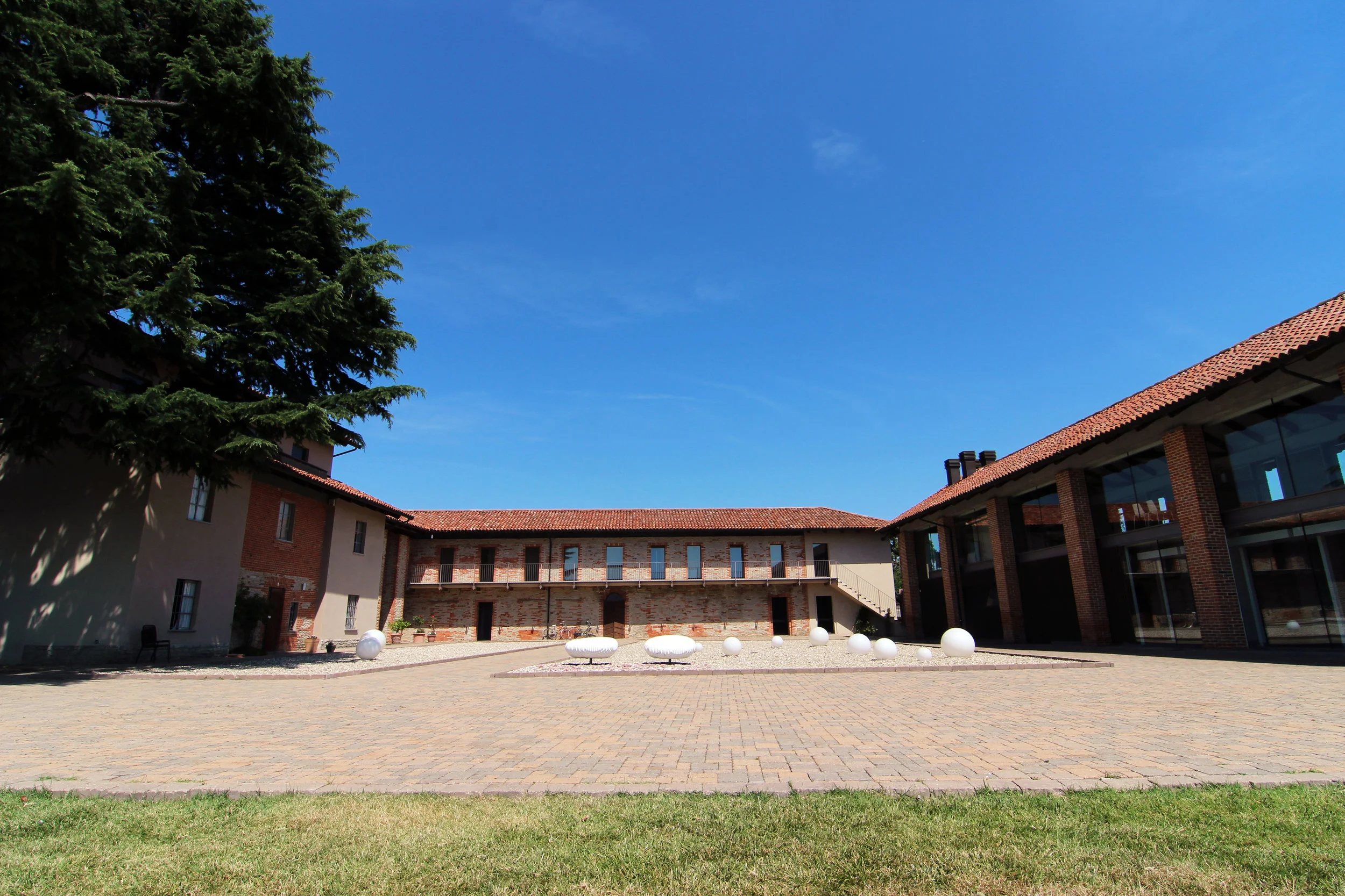 Esterno-web11.jpg