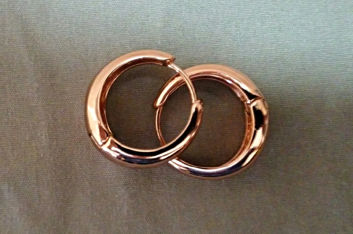 Vermeil vs Gold-Filled vs Gold-Plated vs Gold-Electroplated Jewelry