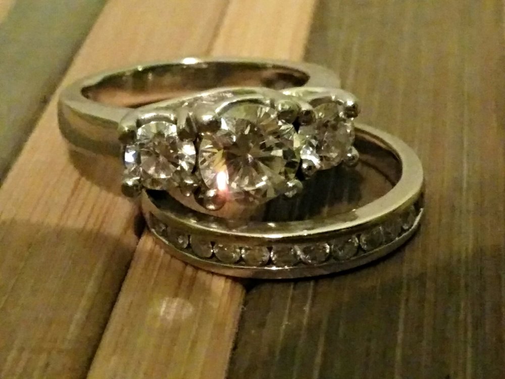 GGZ Three stone threllis diamond engagement ring in platinum 2.jpg