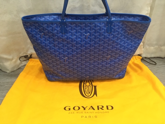 Goyard Artois MM Sky (Light) Blue Bag Review: Wear and Tear — Girls' Guide  to Glitz
