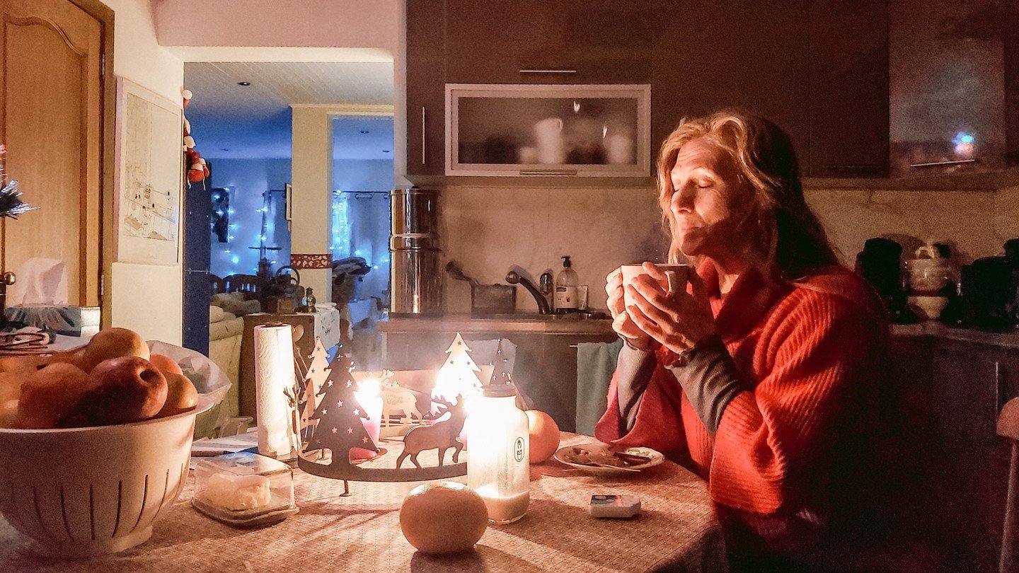 ❄️ This season feels like a gentle whisper: slow down, breathe, savor. ✨

Because December magic isn&rsquo;t in the big, grand gestures&mdash;it&rsquo;s hidden in the little details: the glow of a candle, the warmth of tea in your hands, the sparkle 