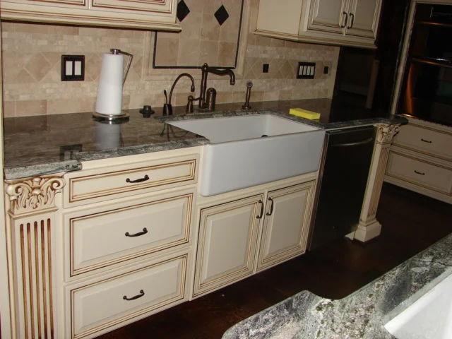  MT1 raised panels doors with a standard 1/2" overlay. MTD1 paneled drawer fronts. 