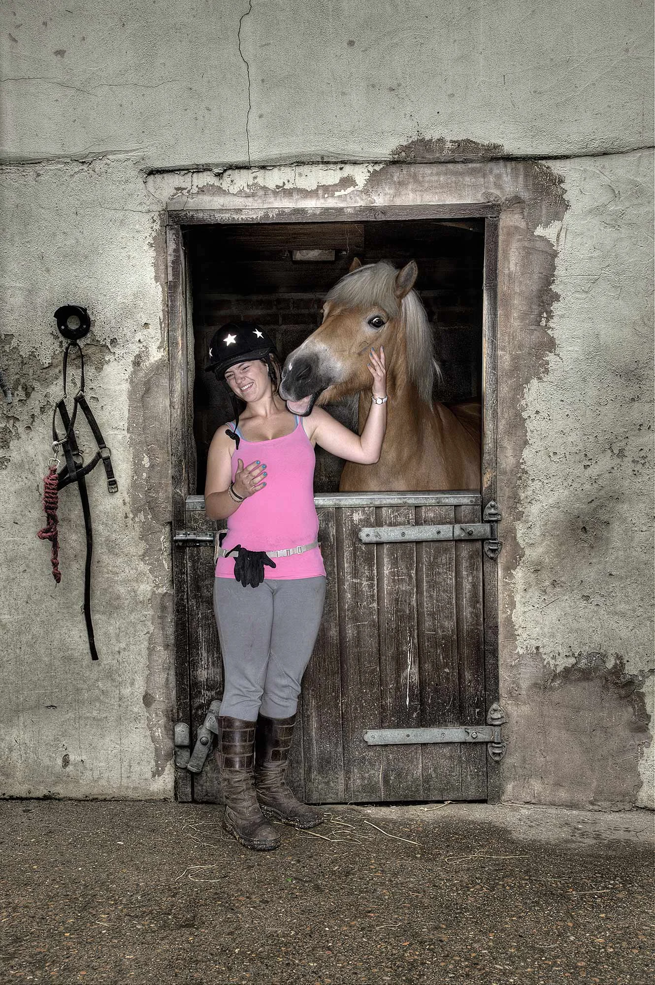 09-ANIMALPHOTO-GIRL-HORSE.jpg