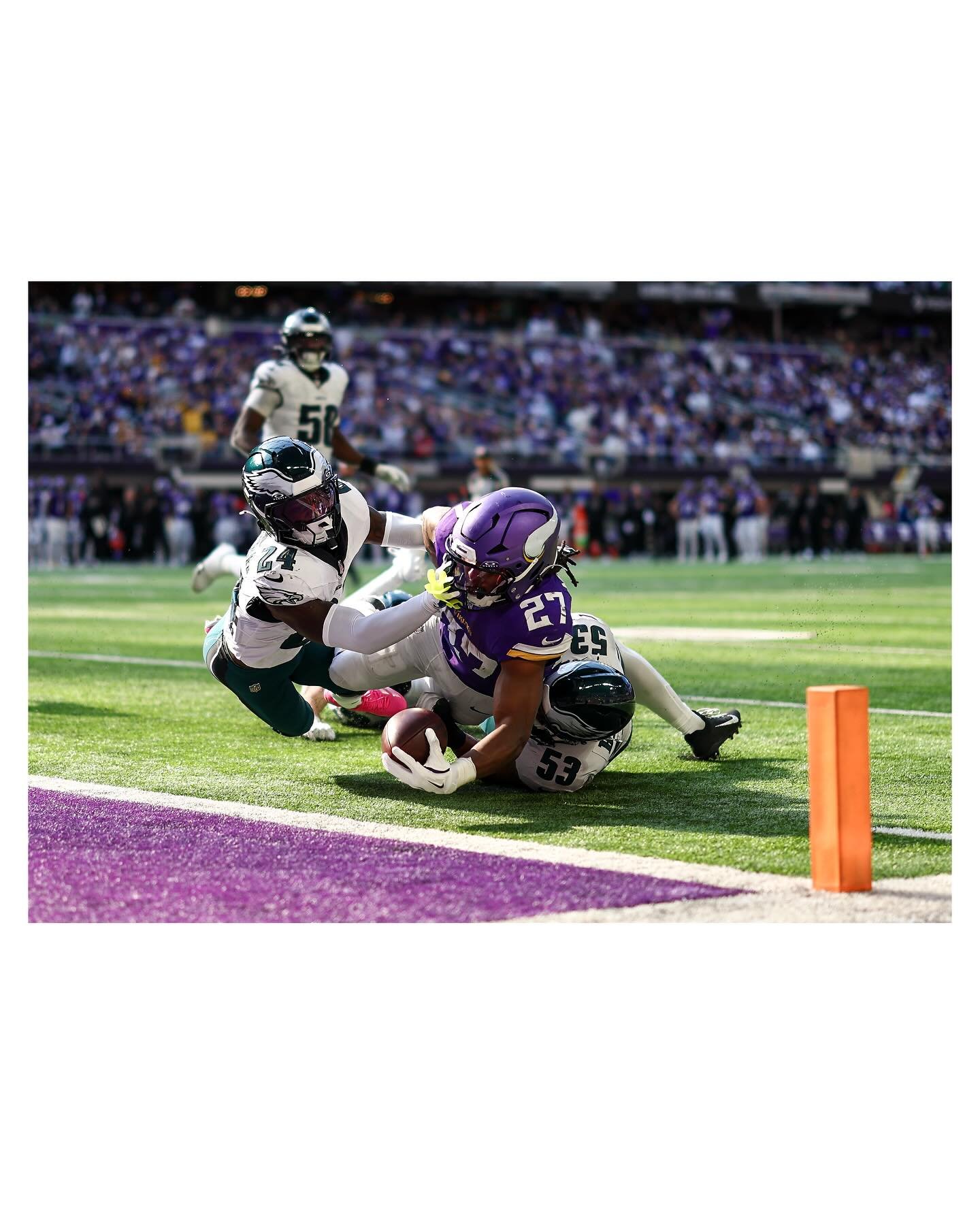 Eagles win in the Twin Cities (📸: NFL) 

Special thank you to my lovely assistant @kd_jacobs