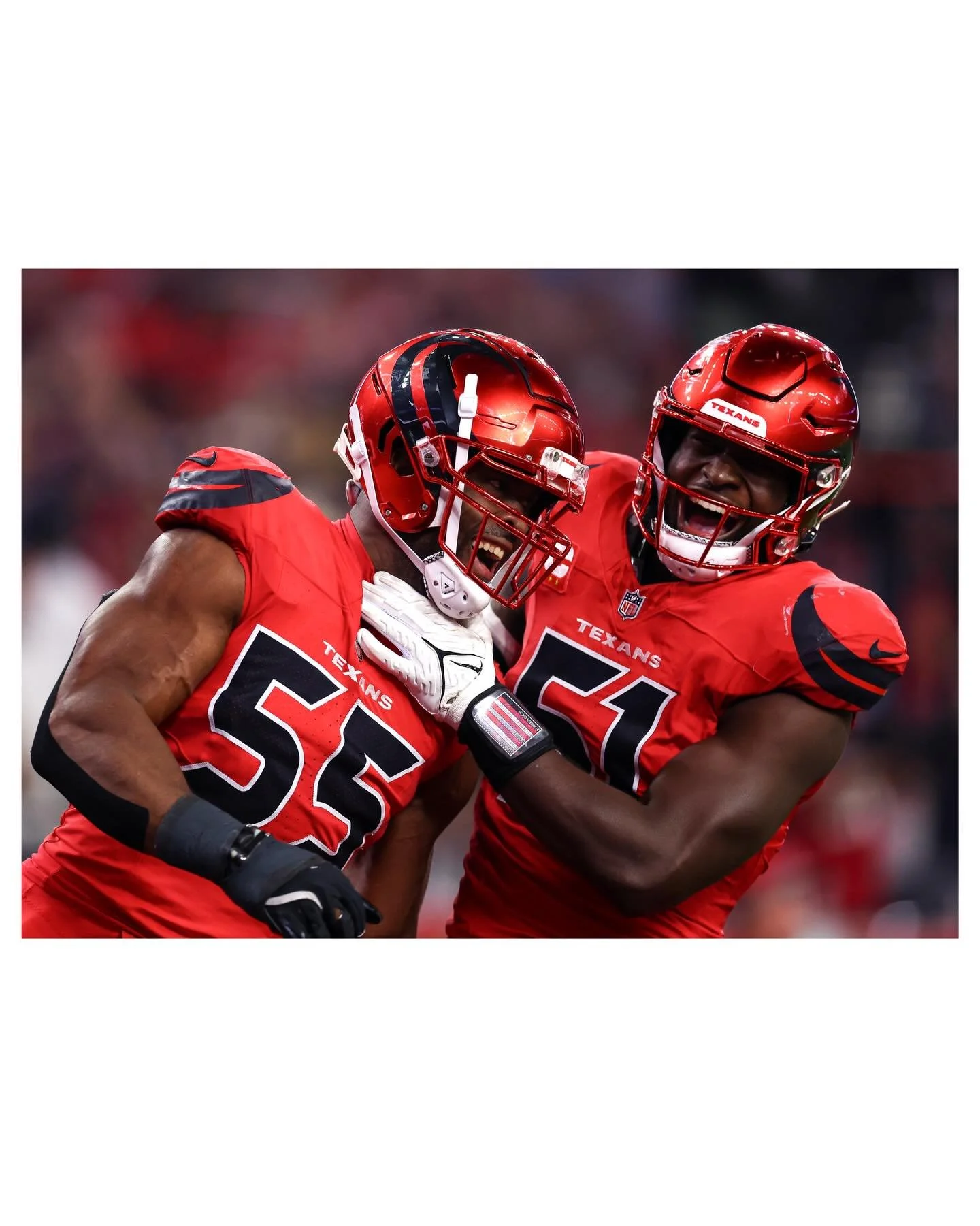 Houston beats Buffalo in a wicked red and smokey stadium (📸: NFL)