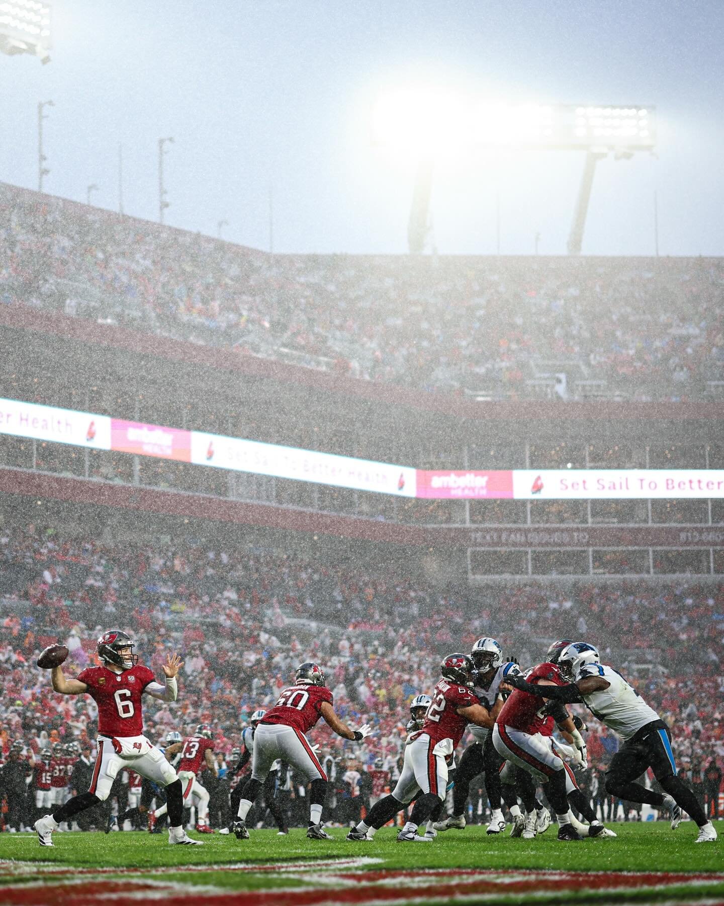 Bucs beat the Panthers in a monsoon (📸: NFL)