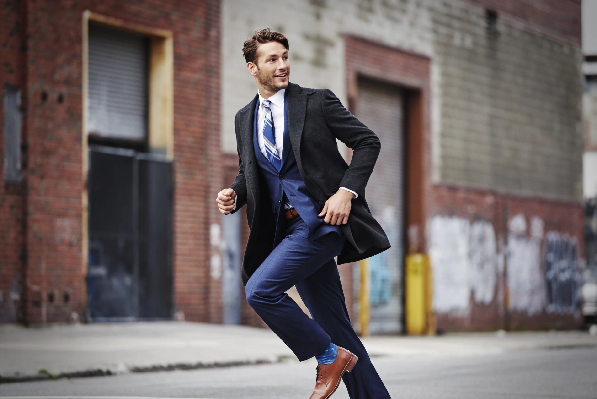 S01_SaksOffFifth_M_Tailored_01_163_V1_R1 .jpg